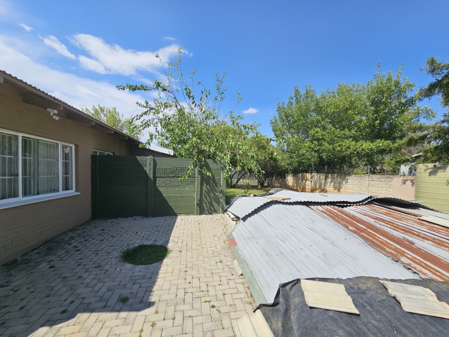 5 Bedroom Property for Sale in Brandwag Free State